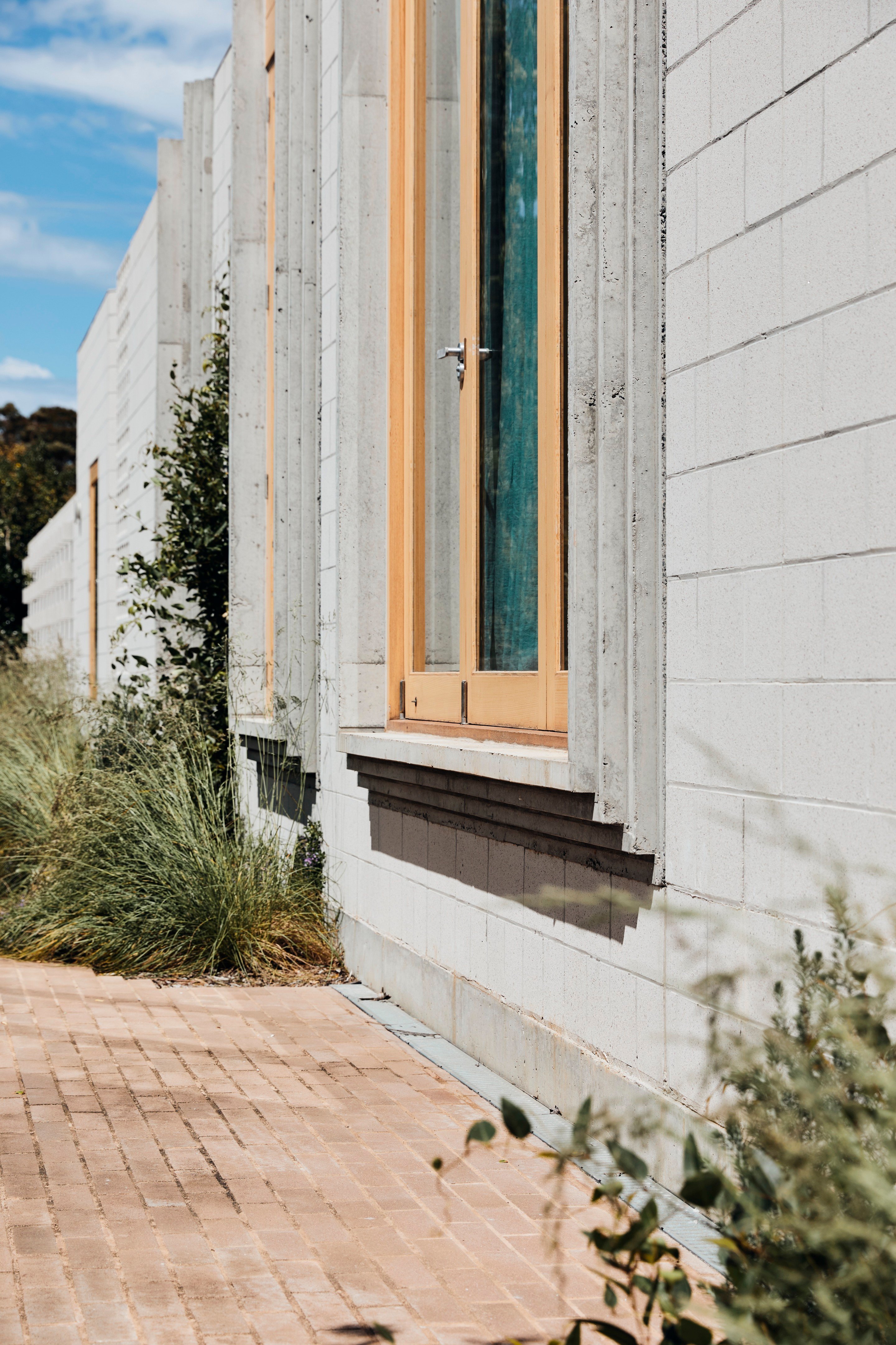 混凝土金字塔下的海滩别墅设计-105