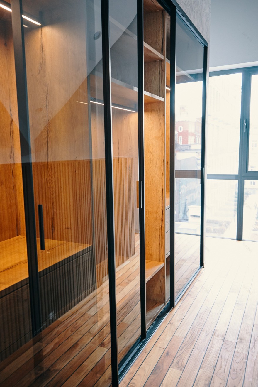 黑框嵌入式 raumplus 壁橱-- 现代家居设计佳作-9