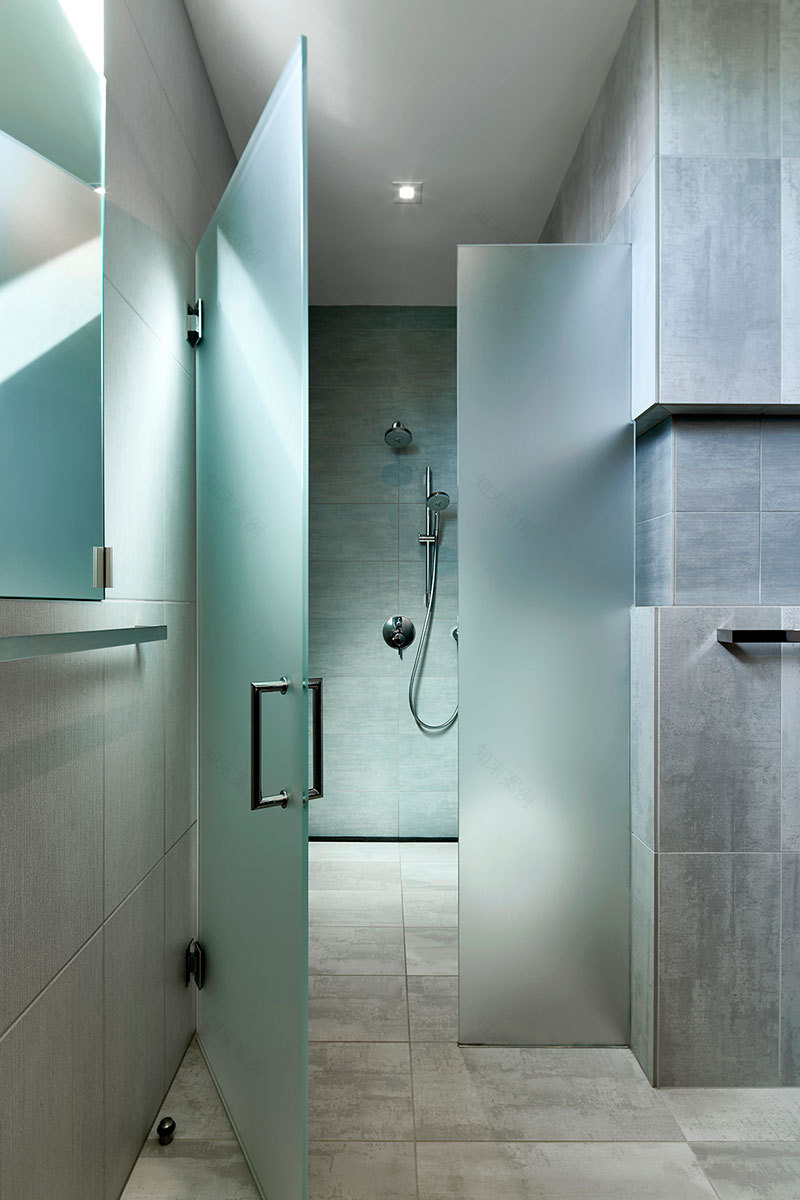 致敬历史遗迹的现代别墅设计-12