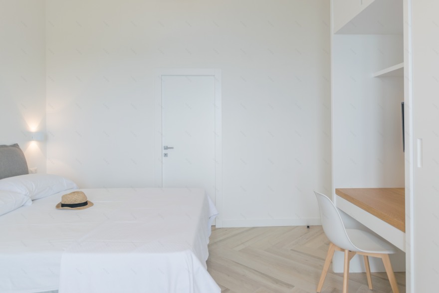 简约暖调的海湾美景丨意大利-30