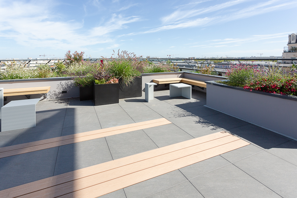 重塑露台空间，打造办公室绿色休闲区-9