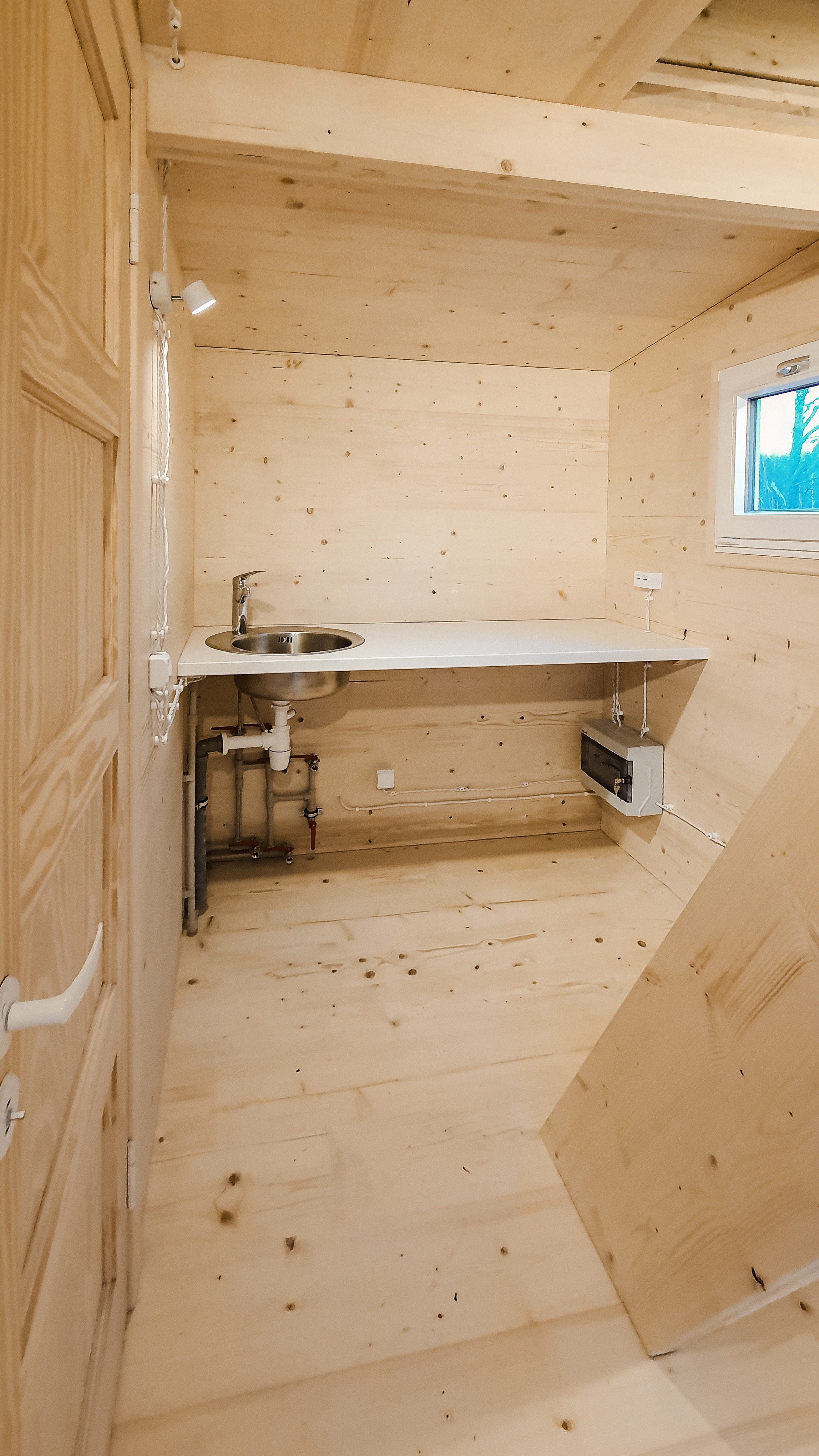 Baltic seashore foldable cabin "Brette 20"-15