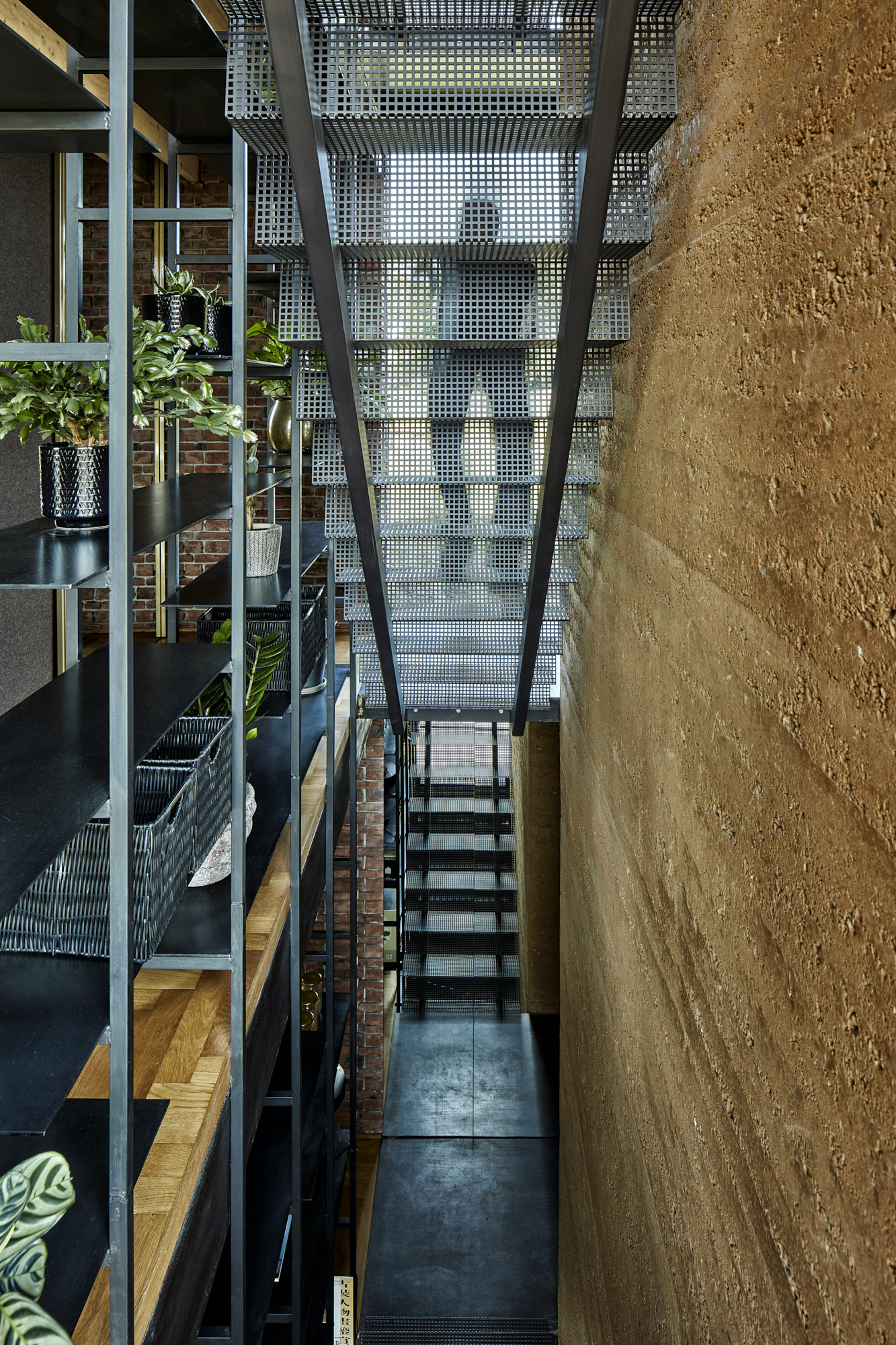 比利时 Tienen 的圆形砖房 | 40 厘米厚 15 米高的夯土墙-23