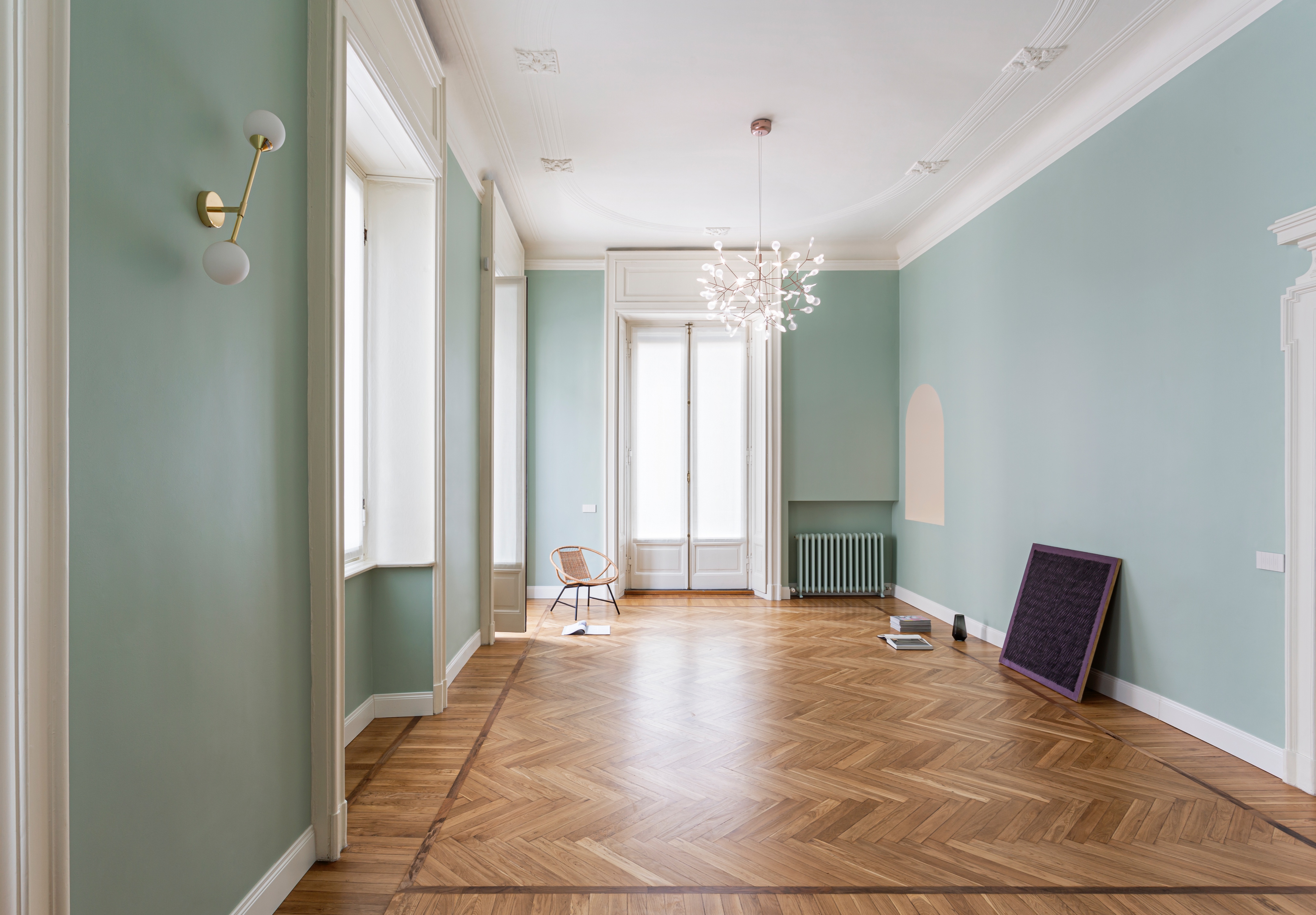 十九世纪极简主义米兰公寓的现代对话-1