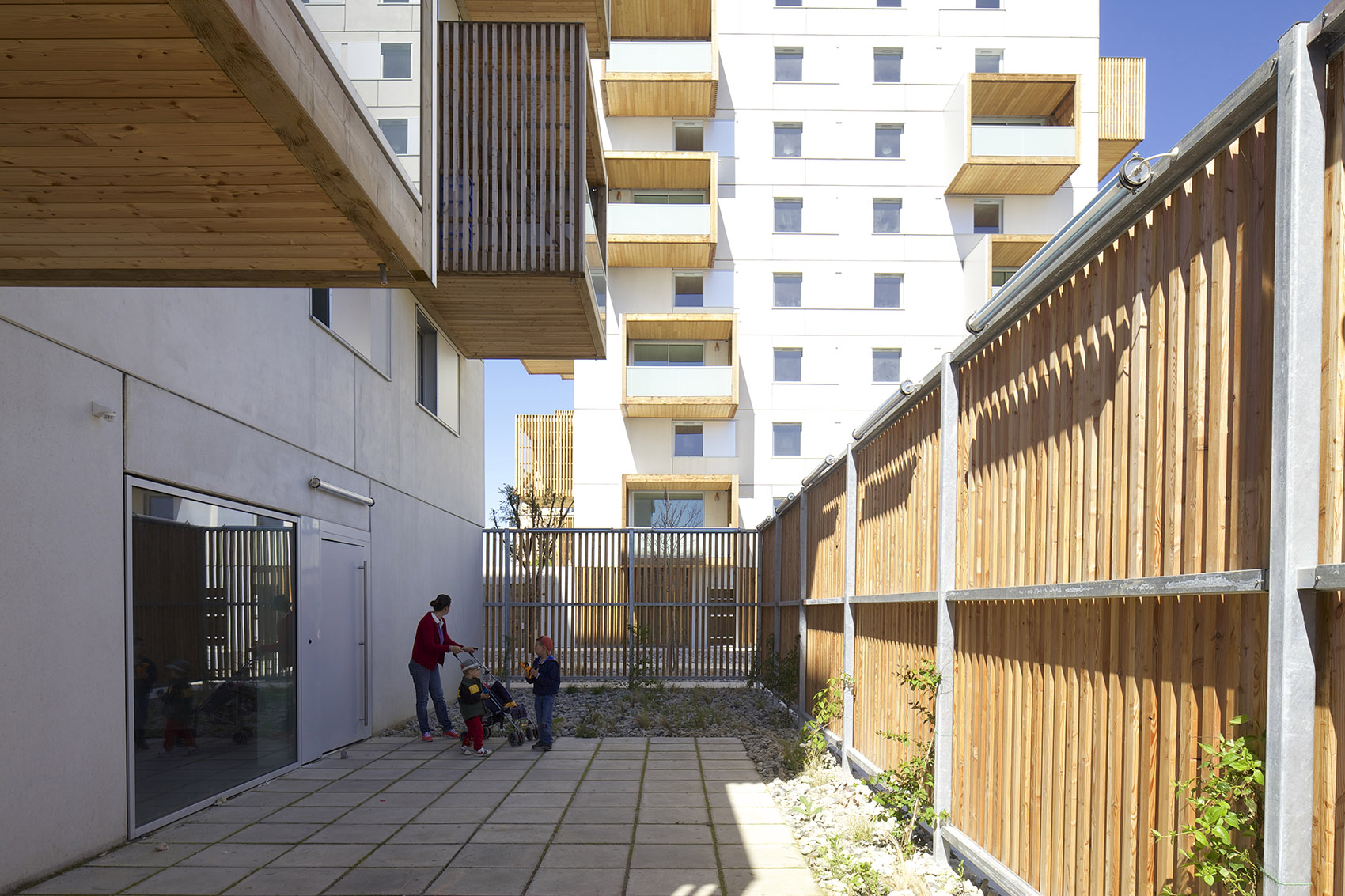 Square Maïmat住宅区更新，法国/释放公共空间，连接社区居民-80