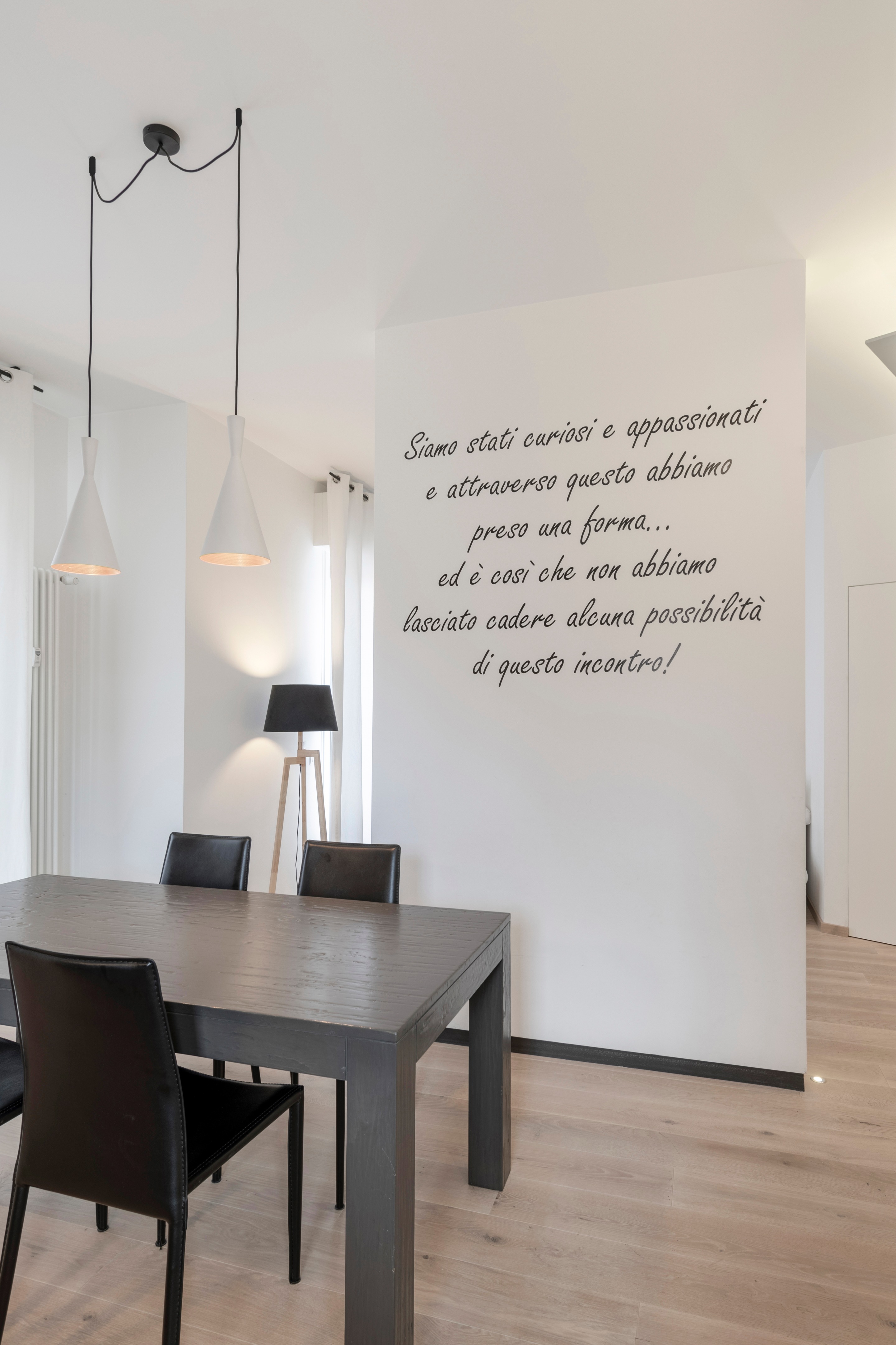 Modena 之家 | 温馨木质 IP 公寓，家庭共享的现代空间-16