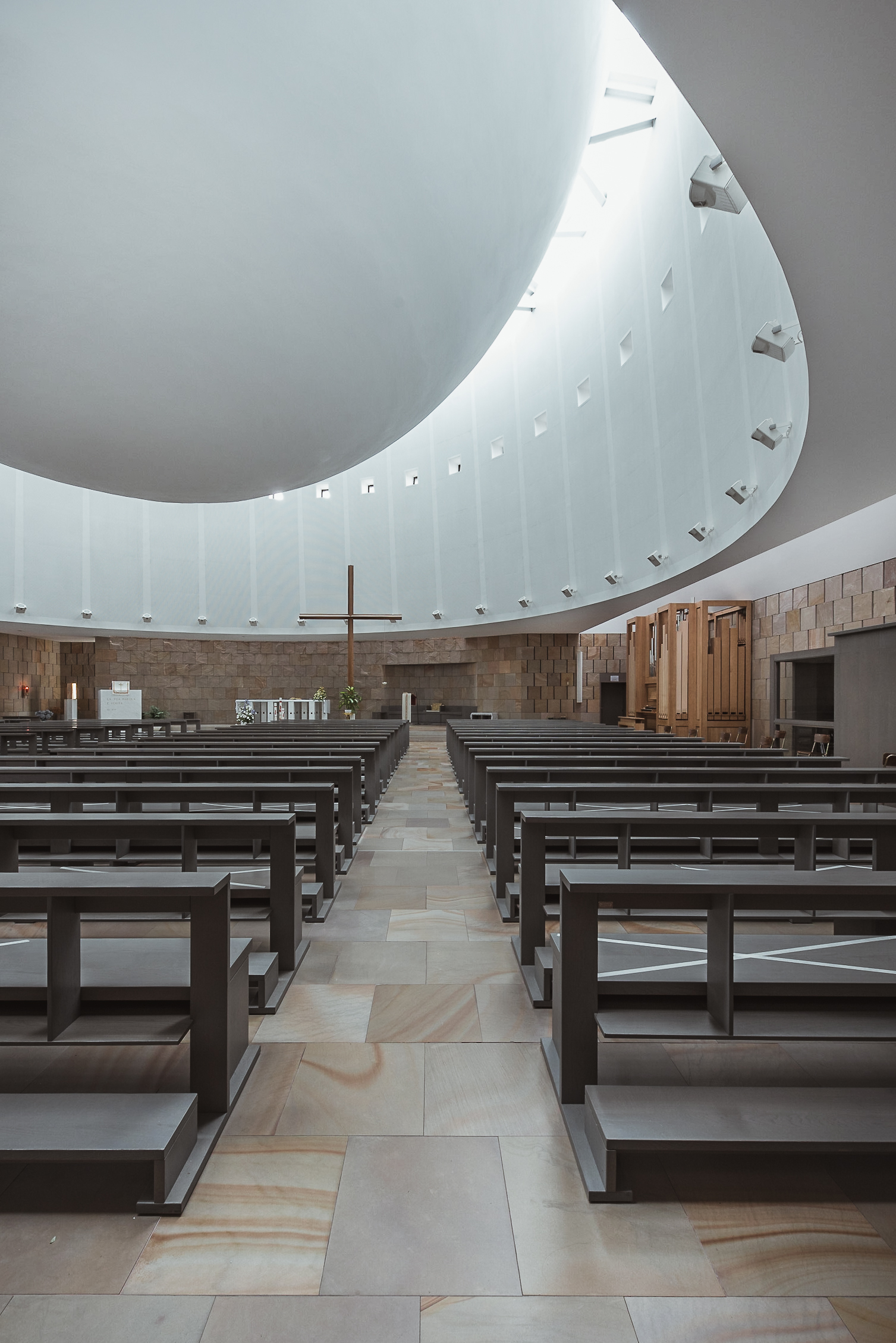 Chiesa di S.Massimiliano Kobe - Vittorio Gregotti Associati-11