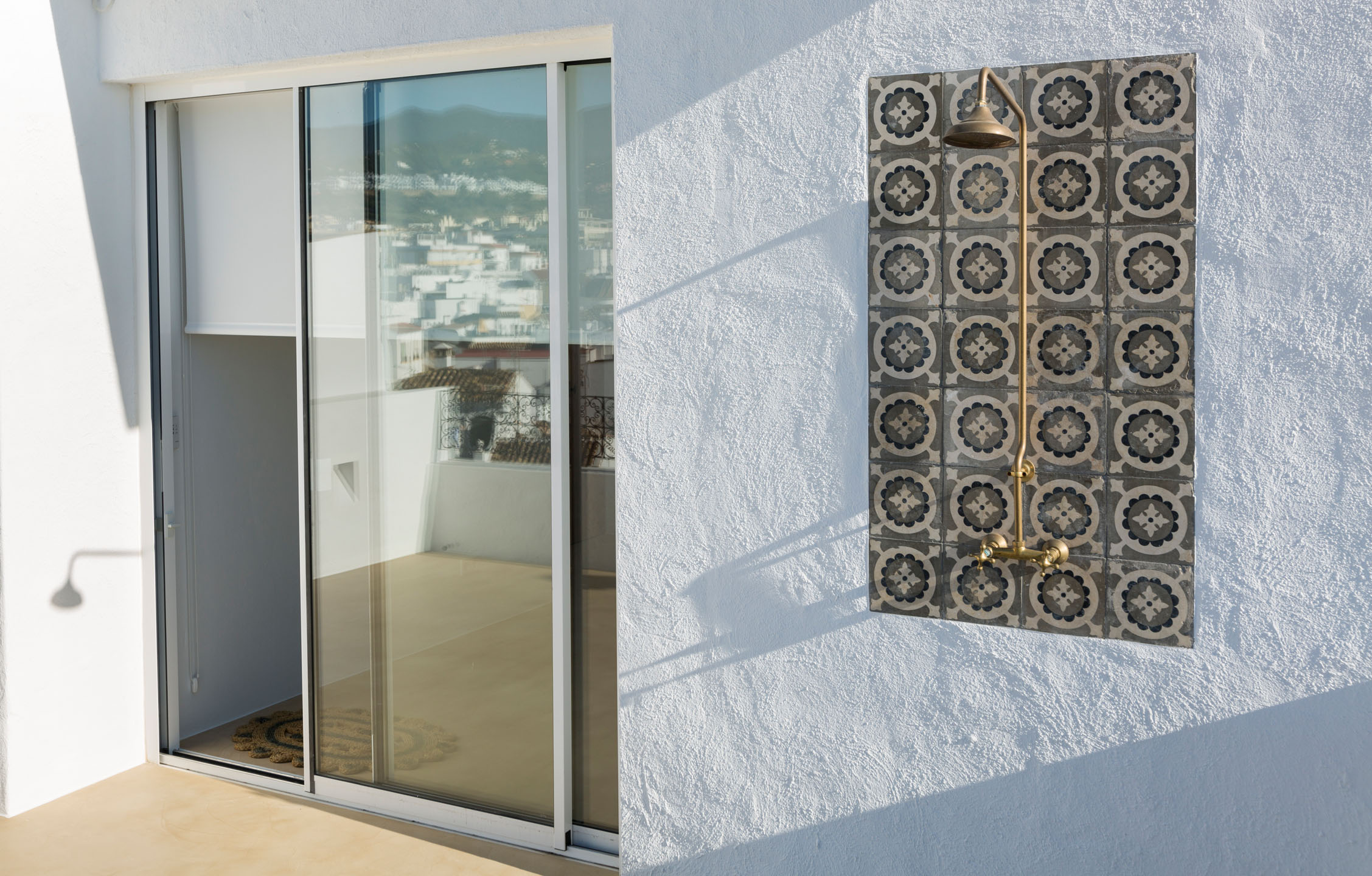 传统与当代共融的西班牙别墅设计-26