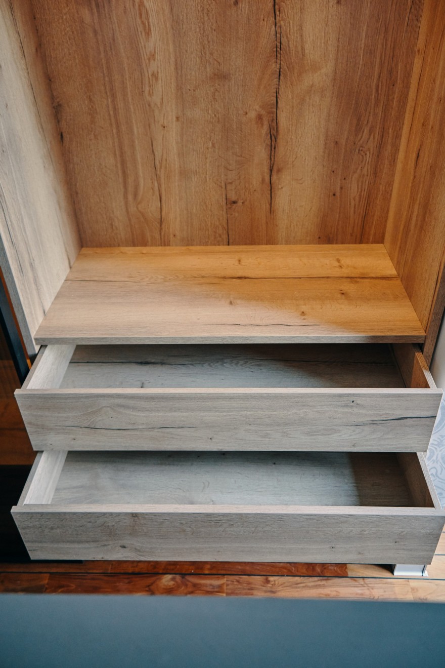 黑框嵌入式 raumplus 壁橱-- 现代家居设计佳作-8