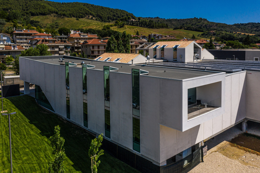 KSENIA SECURITY 总部办公建筑-11