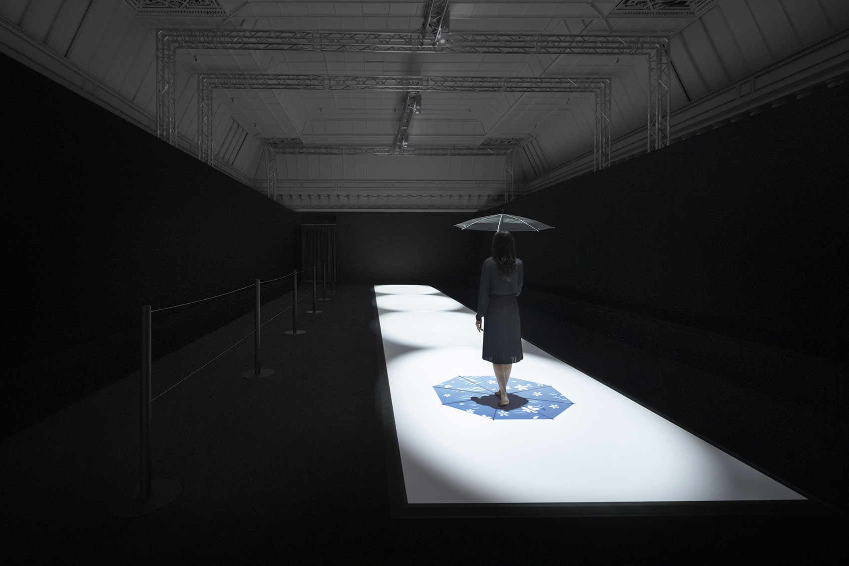 nendo在巴黎Le Bon Marche举办白色展览：雨后花/负与正的转换-102