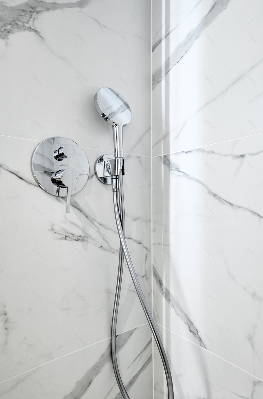 Stephaine Prince 打造简约空间 | 浴室翻新诠释宽敞感-4