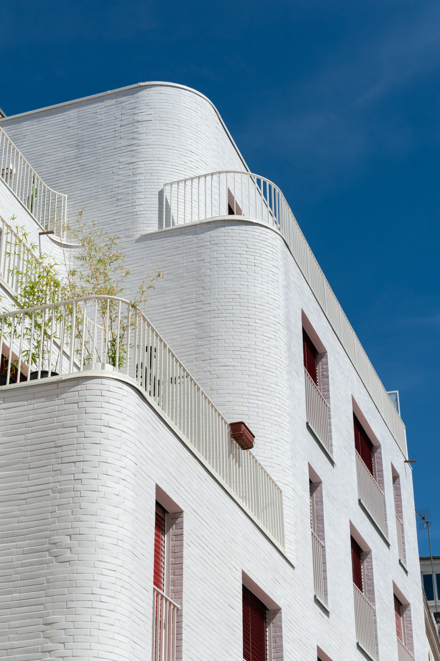 巴黎公寓建筑 | 修复与创新的完美结合-3