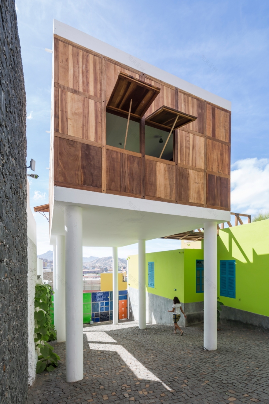 Cape Verde 岛上的生态酒店 - 融入本土元素的环保设计-29