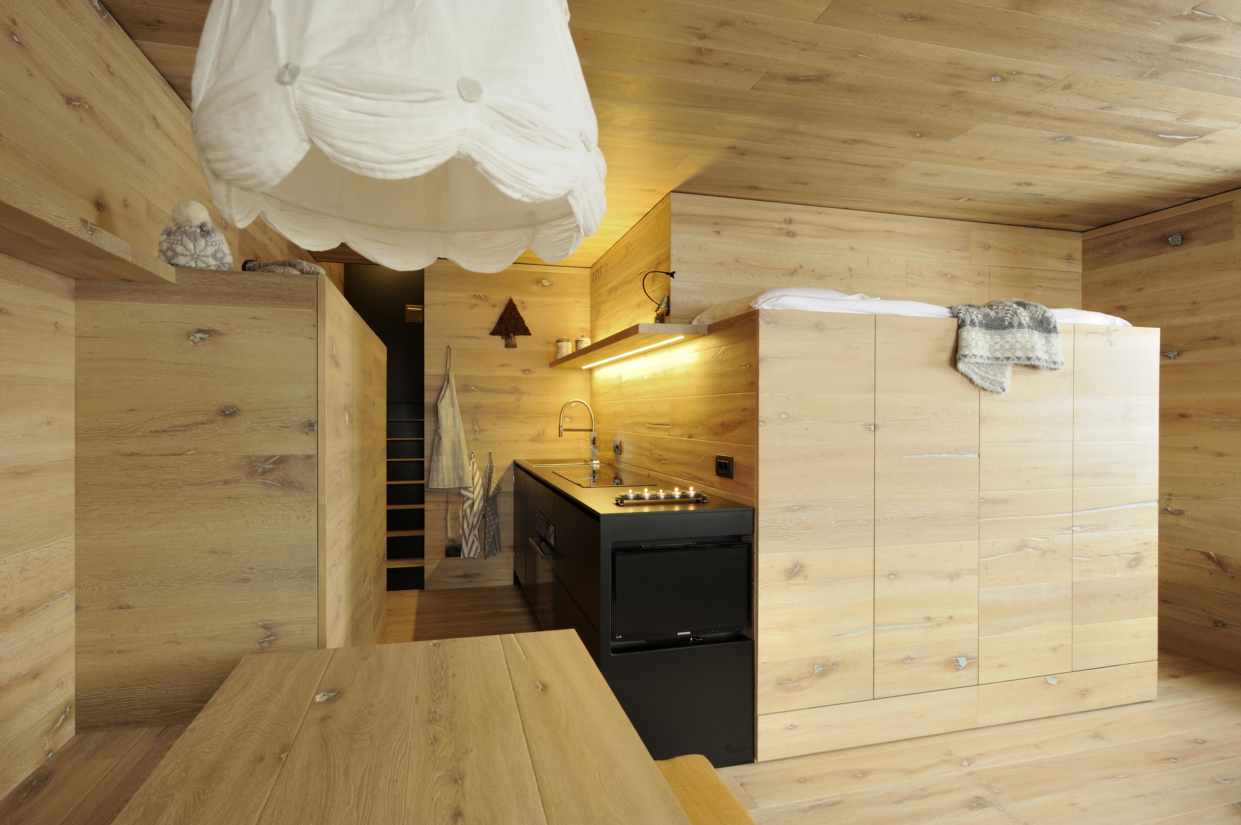 意式山间木屋 | 滑雪爱好者的温馨归宿-1