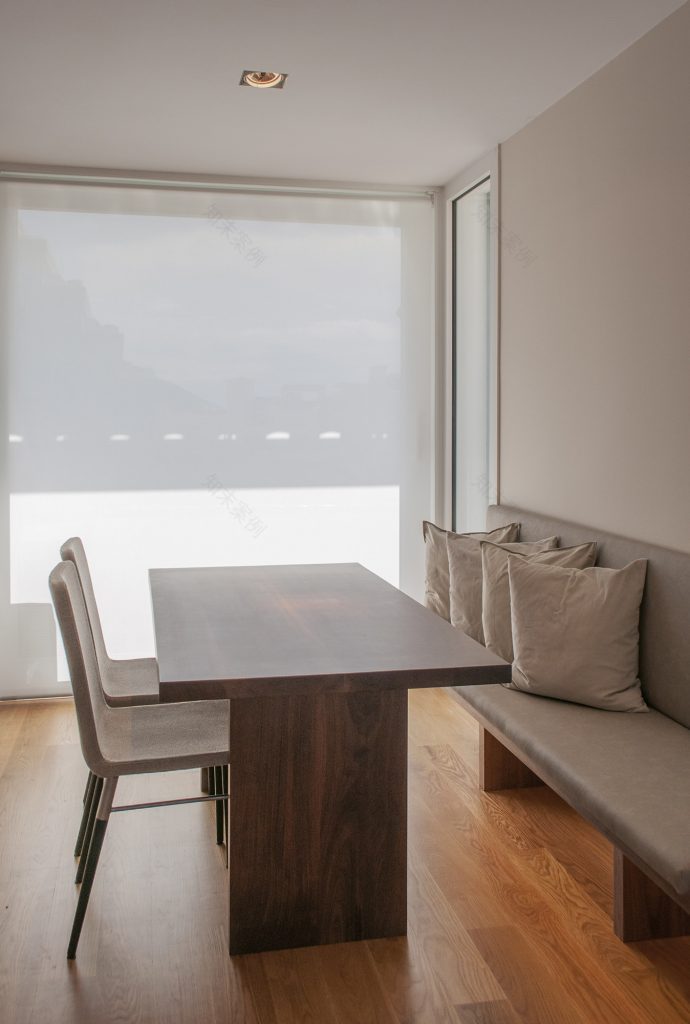 重塑 1960 年代公寓,尽享西班牙 Sitges 海湾美景-8