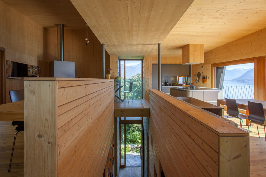 瑞士自然别墅,木质内外营造独特氛围-14