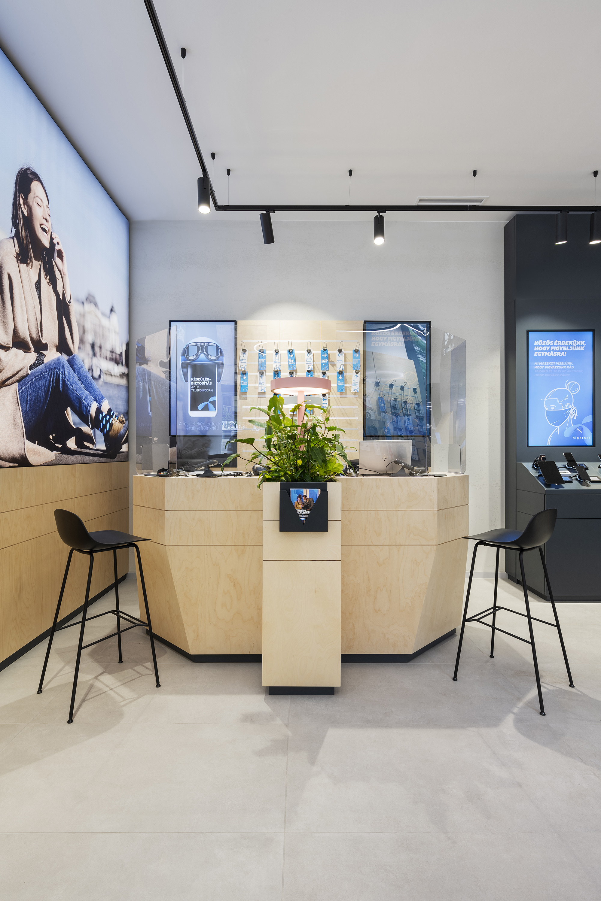 Telenor Budapest 旗舰店 | 温馨社区办公空间-9