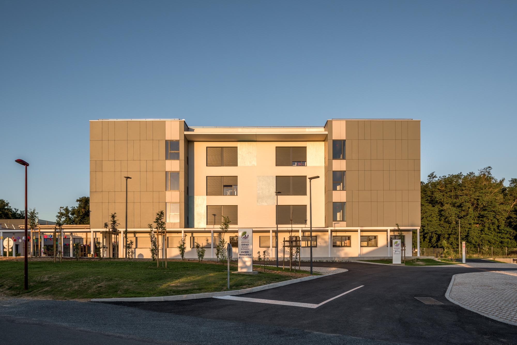 MIRAMONT·DE·GUYENNE EHPAD Fondation SOUSSIAL 老年公寓设计-5