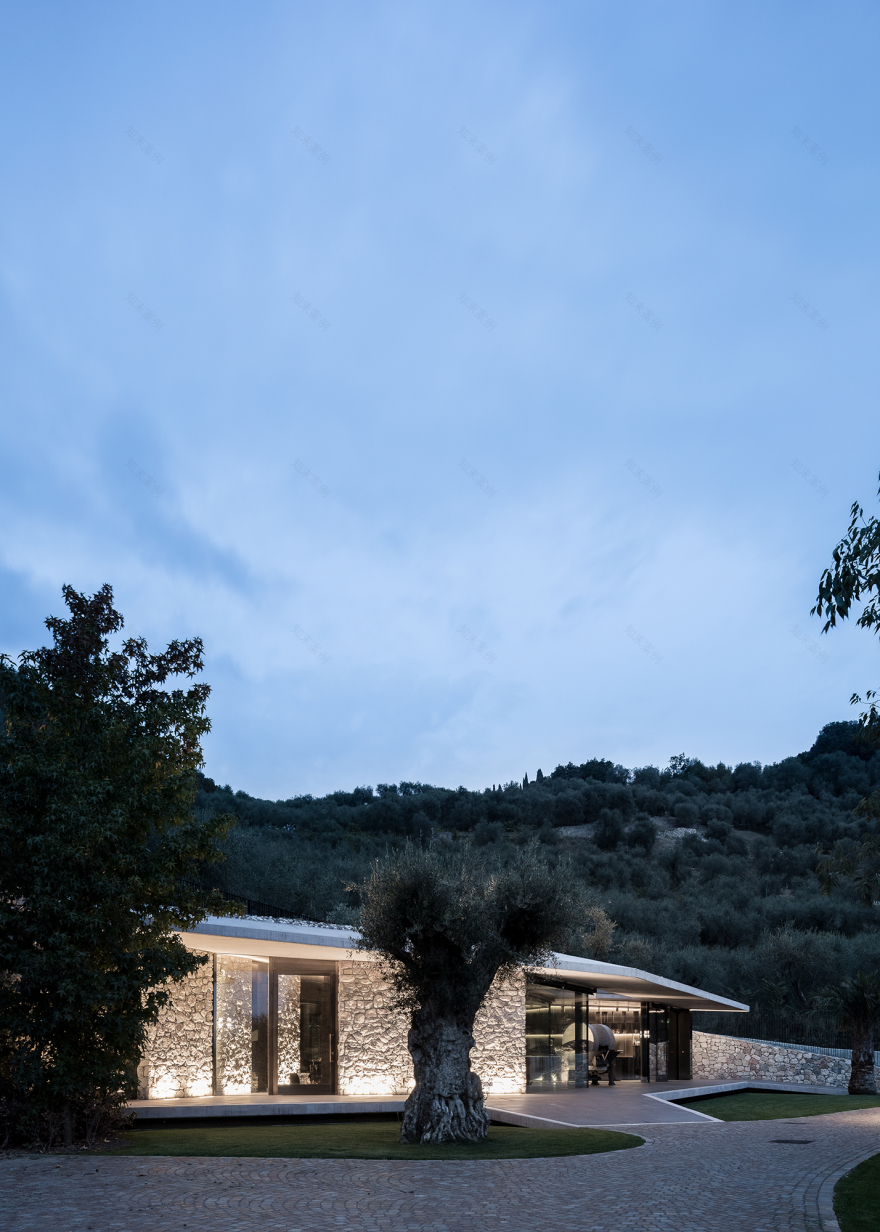 融合自然的意式油坊-3