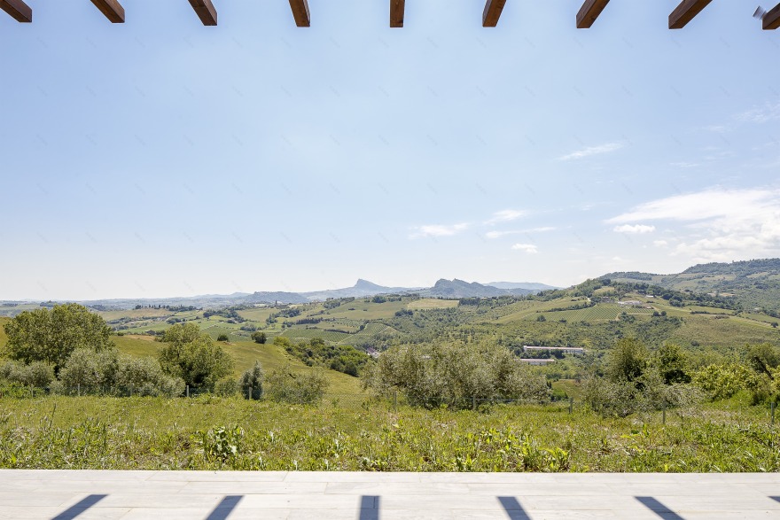 山间别墅 | 融入自然的全景视野-9