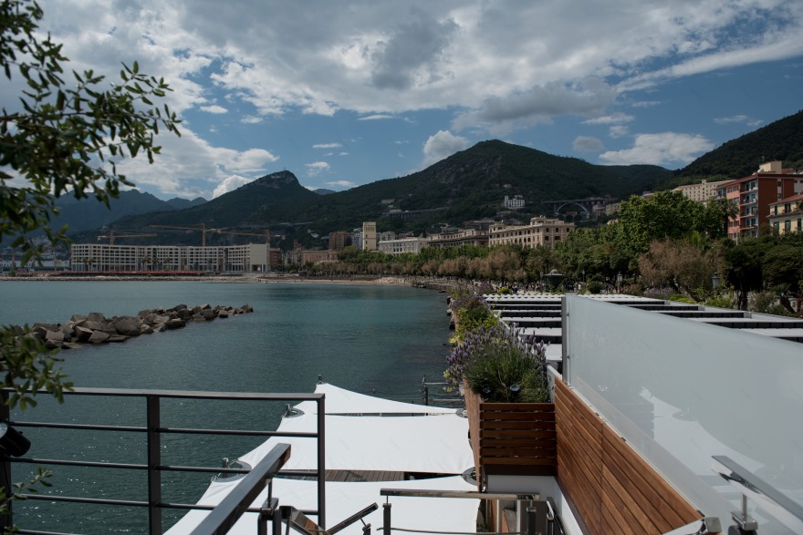 地中海风格的海滨餐厅设计-52