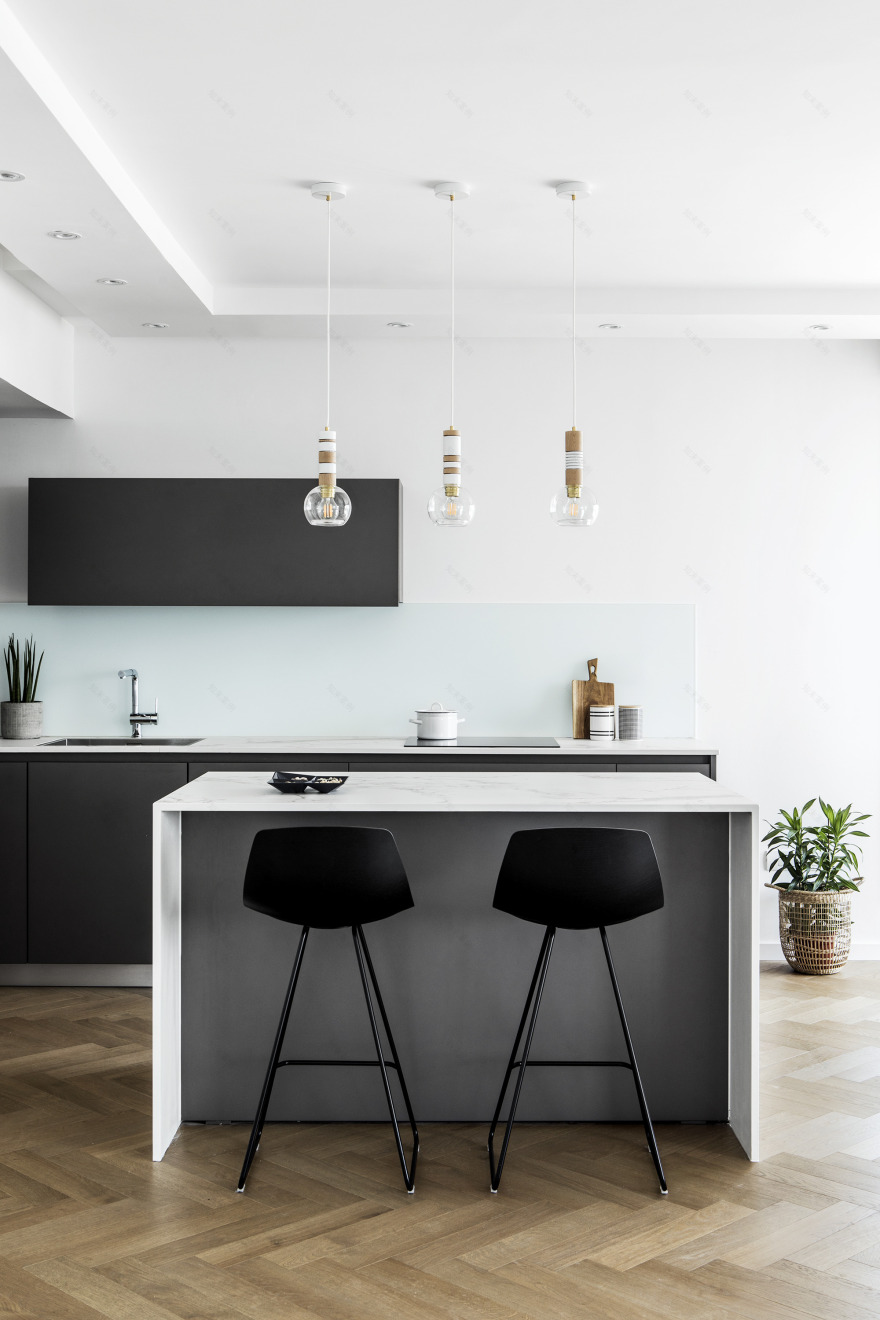 特拉维夫海景公寓的现代翻新-1