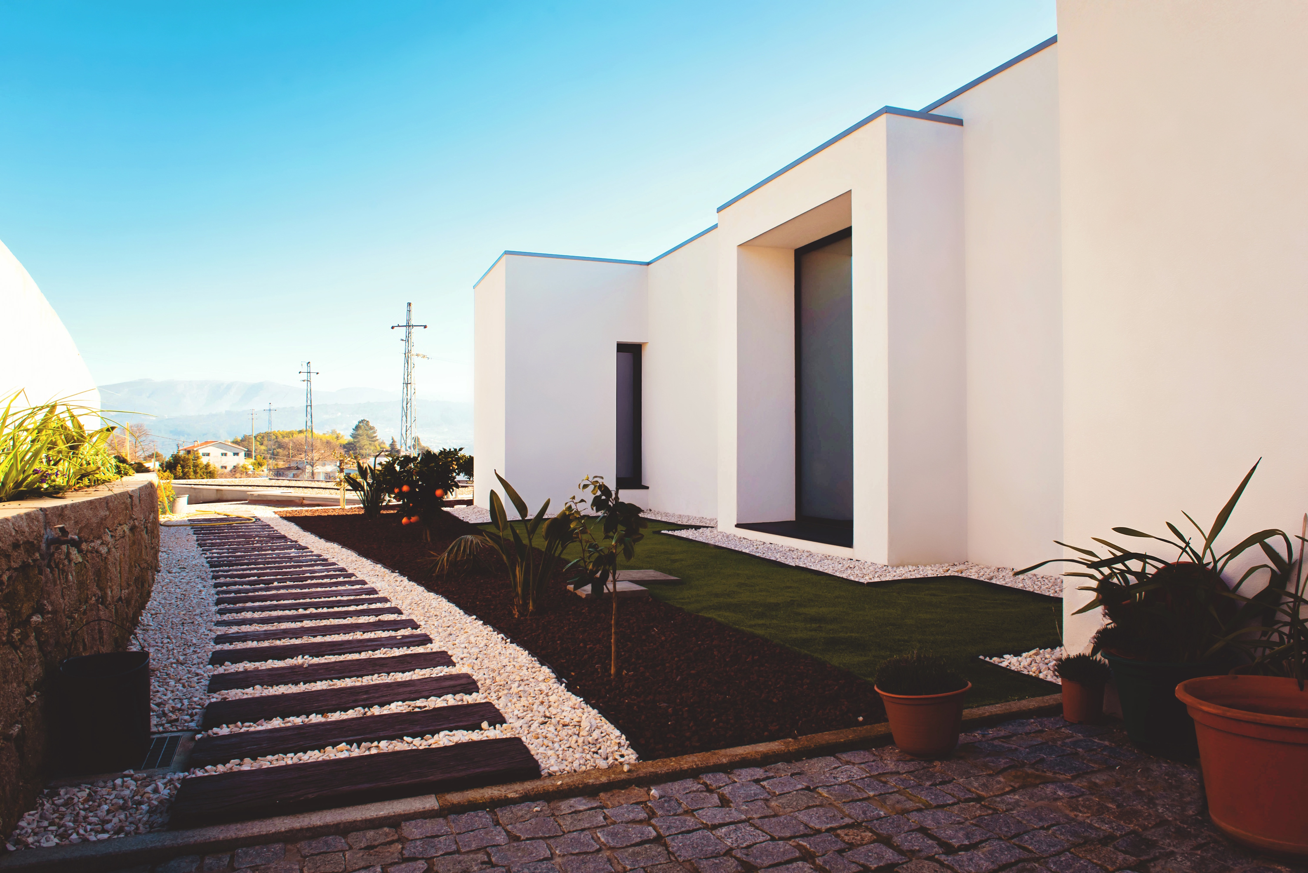 葡园美景映照下的现代简约别墅设计-5