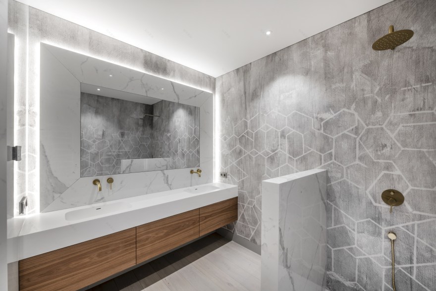 历史建筑中的透明轻盈之家-38