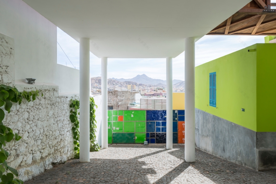 Cape Verde 岛上的生态酒店 - 融入本土元素的环保设计-45