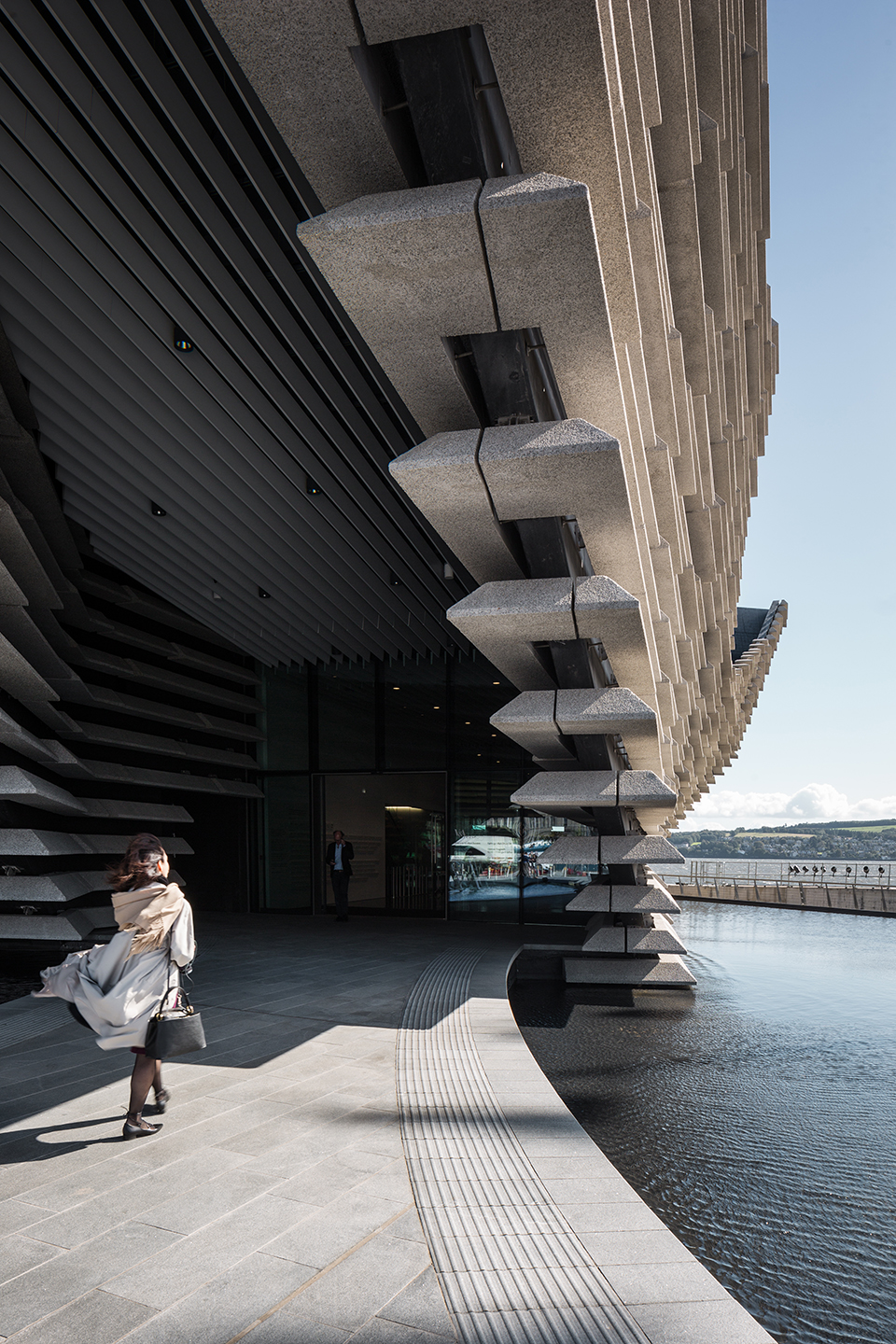 苏格兰 V&A Dundee 博物馆 | 隈研吾的人造悬崖奇观-15