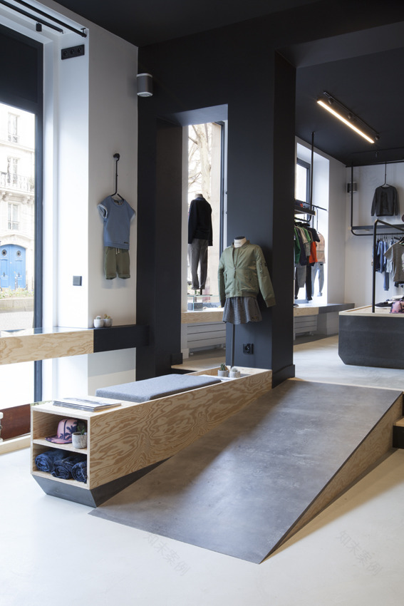 潮流童装品牌 FINGER IN THE NOSE 新店设计-9