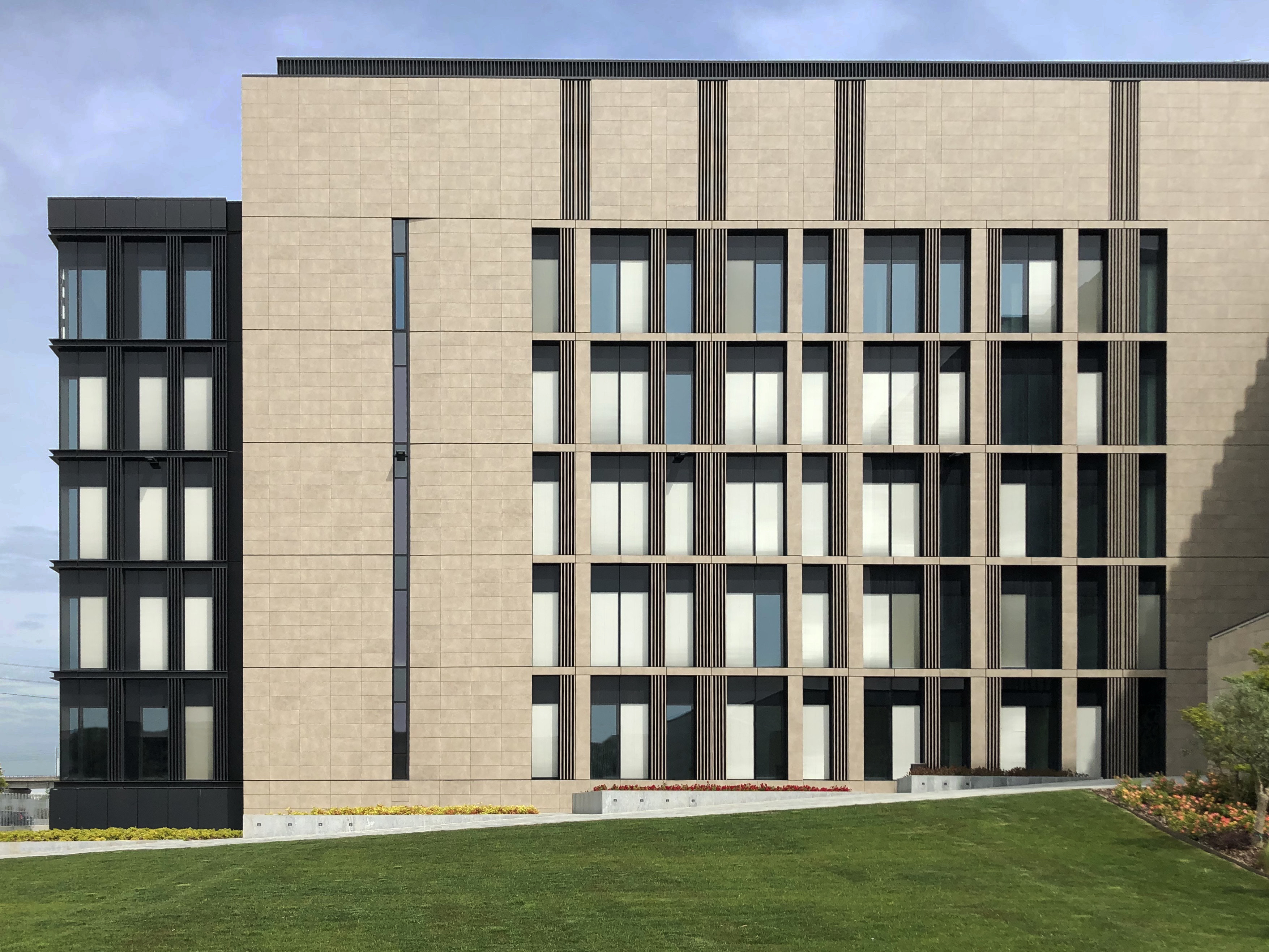 乌尔巴诺总部 2020-0