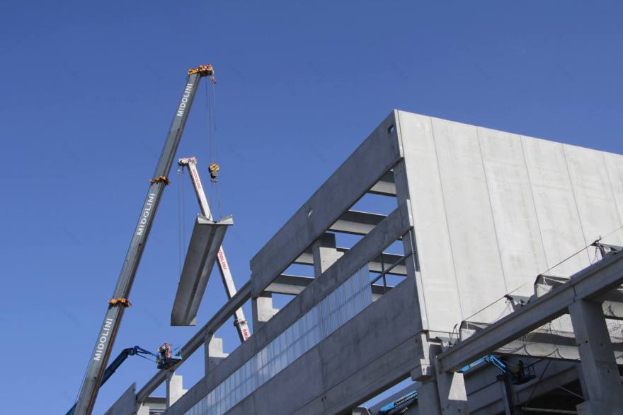 意大利钢铁工厂的现代化改造-8