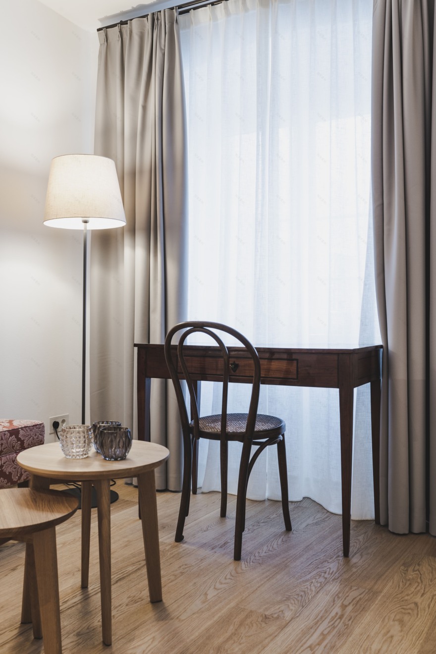 历史韵味与现代设计交融的度假公寓丨意大利-7