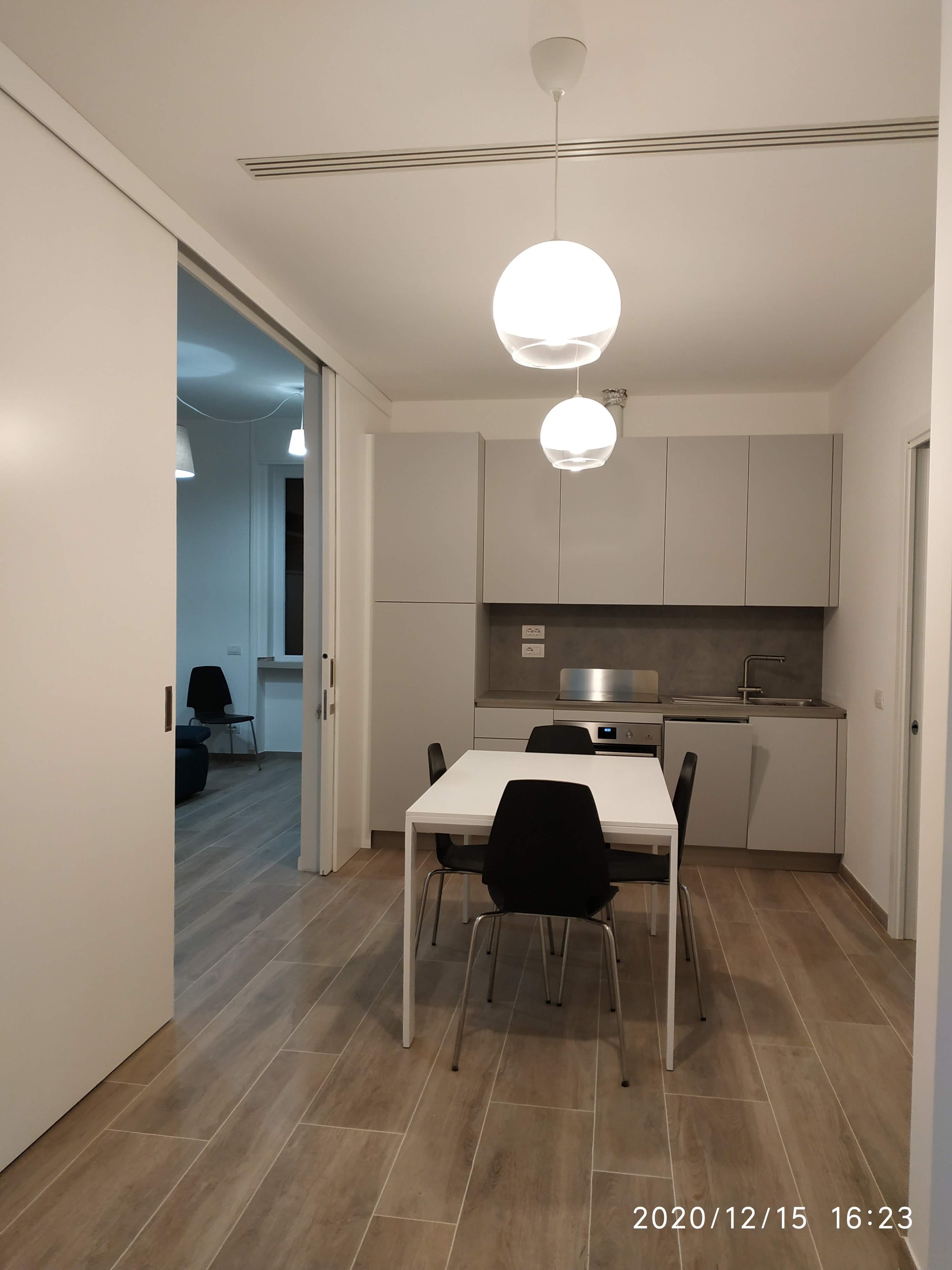 米兰市中心微型公寓变身舒适宜居空间-7