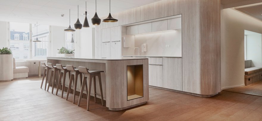 "Richemont Amsterdam 办公空间 | 历史与现代的完美融合"-18