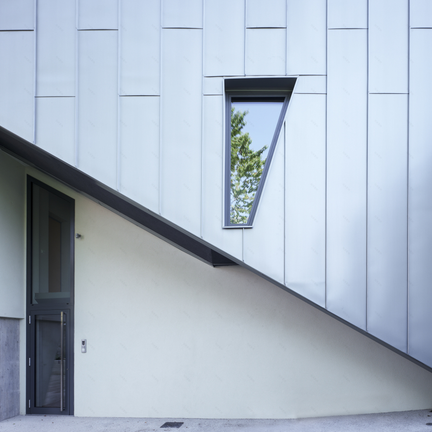 创意风暴中的仓库改造 | 意大利米兰金属木质建筑-3