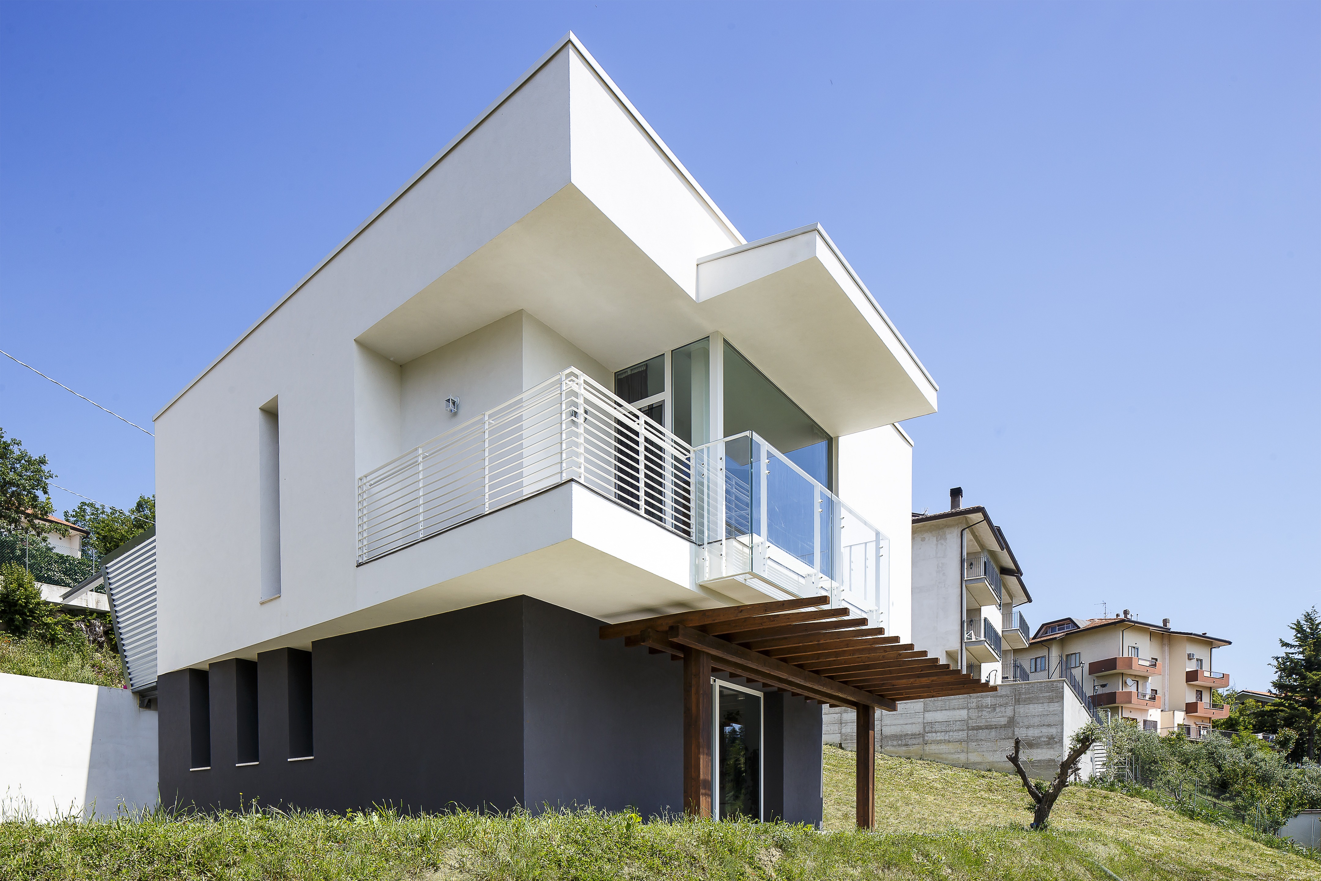 山间别墅 | 融入自然的全景视野-0