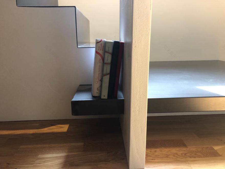 定制楼梯串联双层空间,木铁交融呈现和谐居室-3