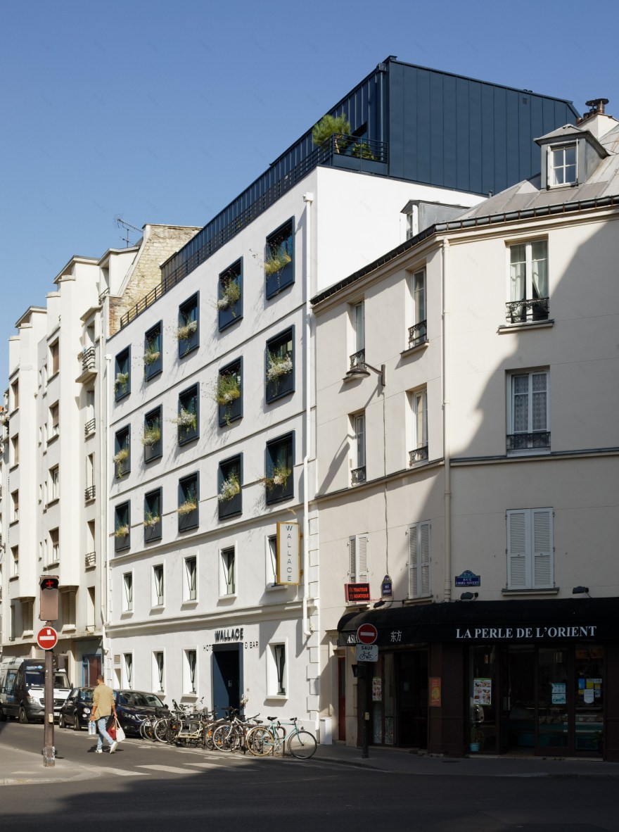 巴黎华莱士酒店,蓝调金属魅力与自然光的完美结合-2