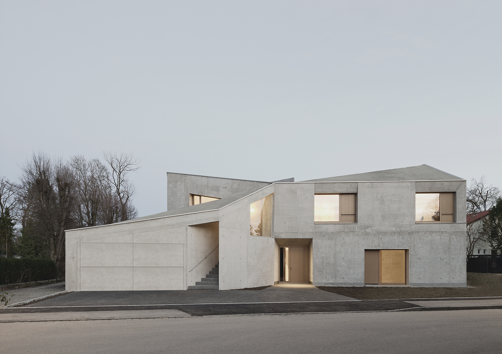 L别墅，慕尼黑/庞大的混凝土“晶体”-5