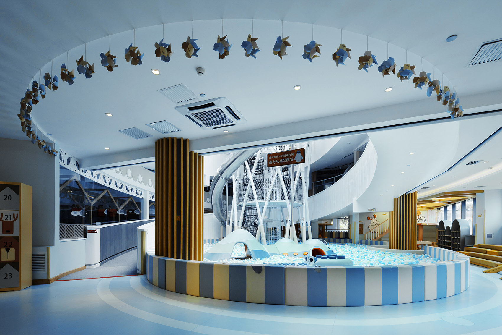 奇遇城 · 现代简约儿童乐园设计丨境和设计-24