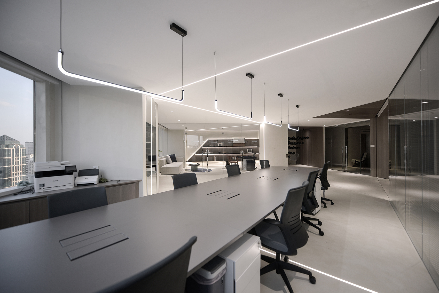 静安嘉里中心办公室设计，上海/探索光线穿插中的空间可变性-49