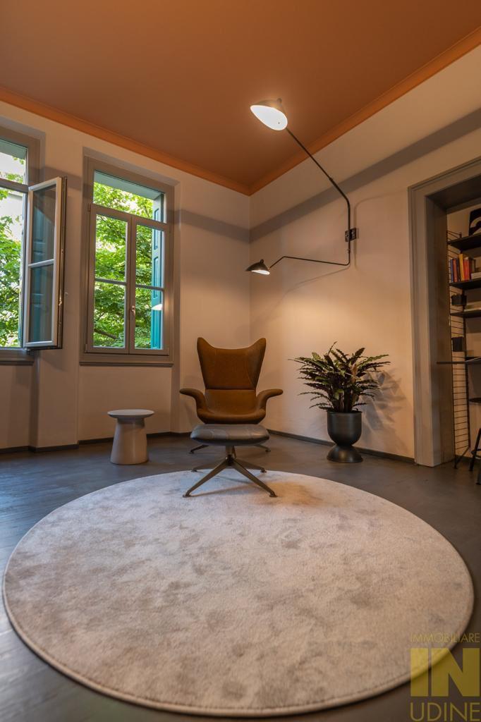 意大利乌迪内历史中心住宅改造，保守与现代的完美融合-18