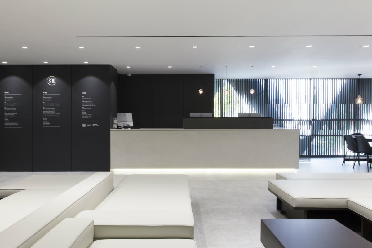 SNU Seoul Eye Clinic by STUDIO UNRAVEL-50