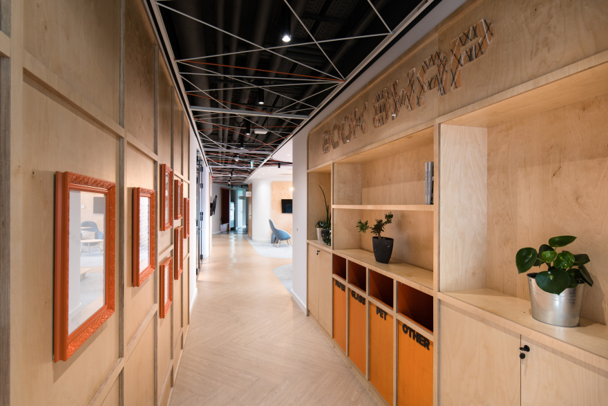 波兰 ING Tech 新办公室,现代与传统的美妙融合-52