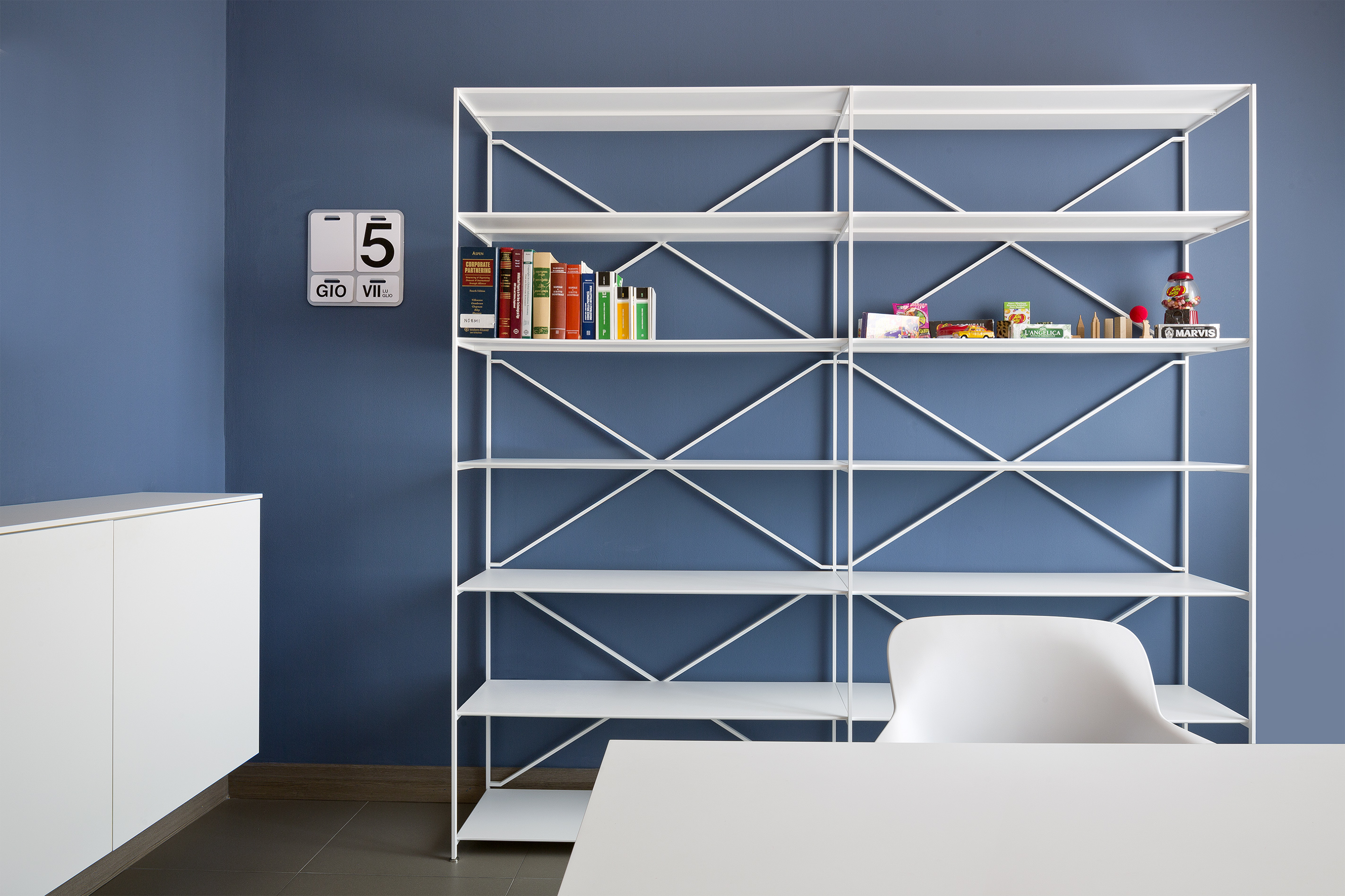 佛罗伦萨历史建筑中的现代法律办公空间-4