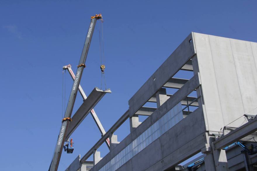 意大利钢铁工厂的现代化改造-5