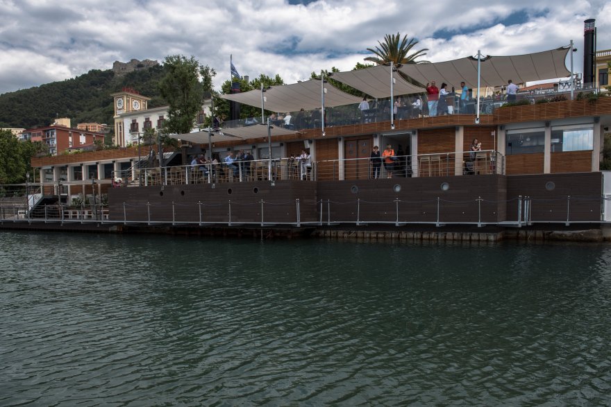 地中海风格的海滨餐厅设计-6